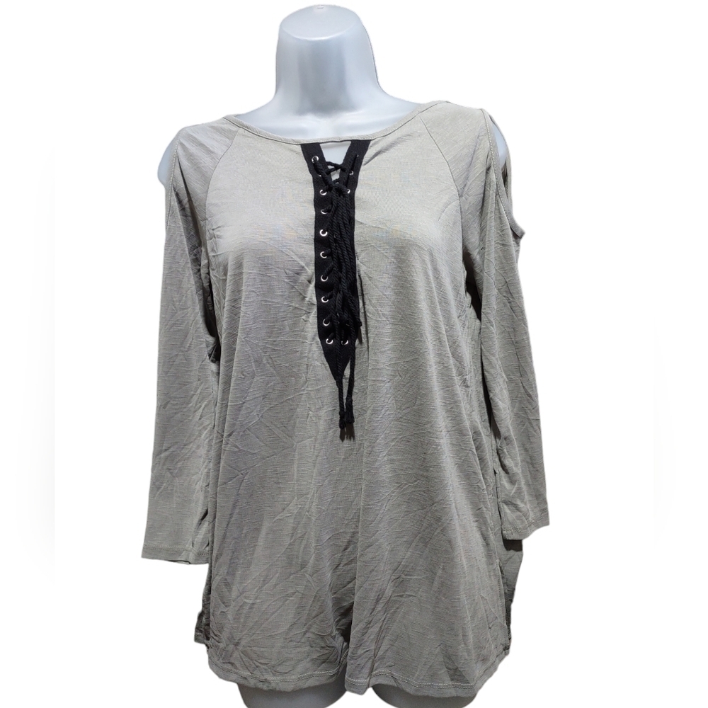 Andree by Unit Gray Cold Shoulder Lace Up Top Small